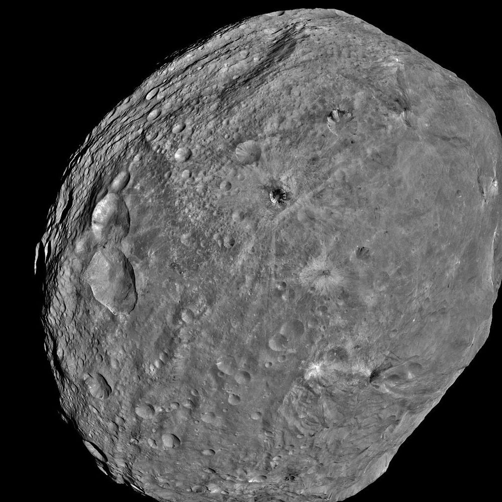 Vesta: Dawn framing camera, 24 July 2011